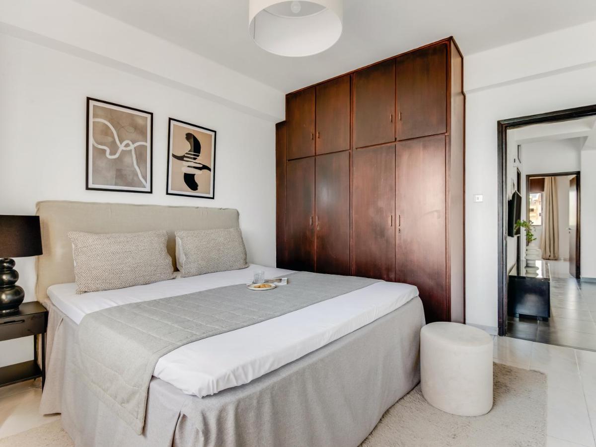 Sanders Kanika Sea Forum - Adorable 2-Bedroom Apartment With Sea View Лимасол Экстерьер фото