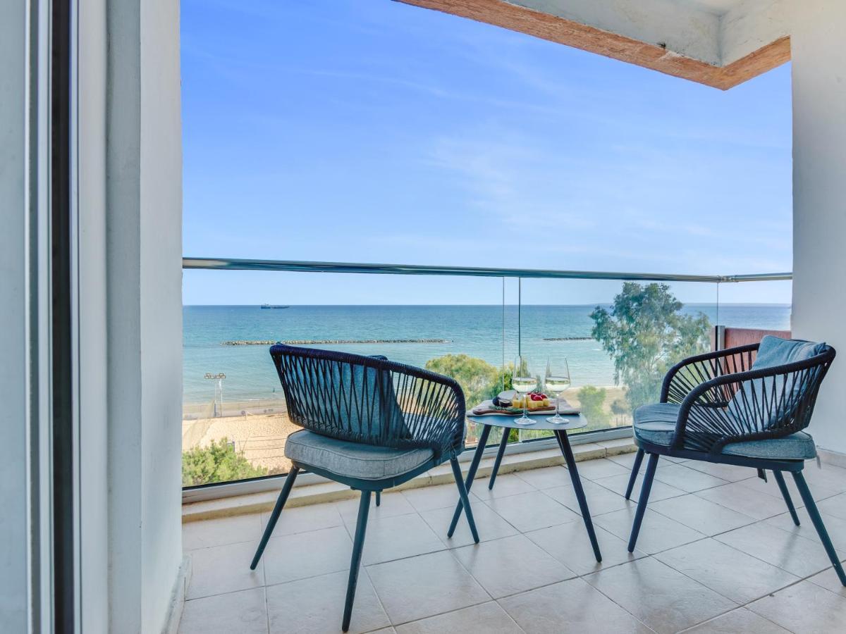 Sanders Kanika Sea Forum - Adorable 2-Bedroom Apartment With Sea View Лимасол Экстерьер фото