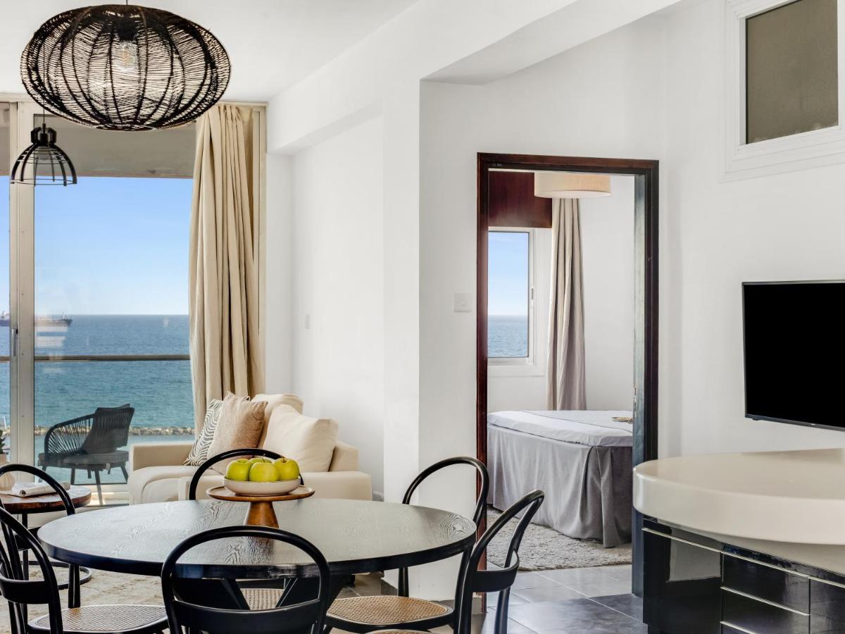 Sanders Kanika Sea Forum - Adorable 2-Bedroom Apartment With Sea View Лимасол Экстерьер фото