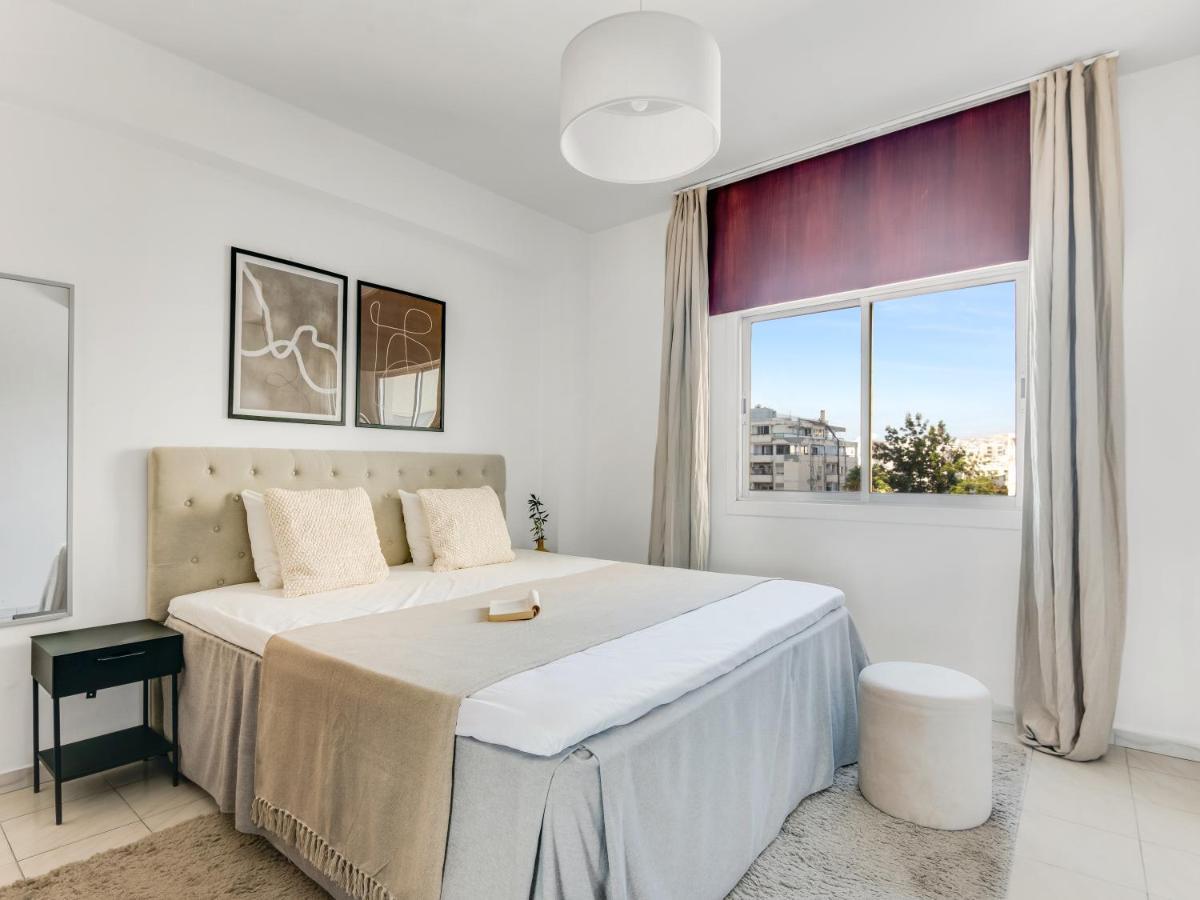 Sanders Kanika Sea Forum - Adorable 2-Bedroom Apartment With Sea View Лимасол Экстерьер фото